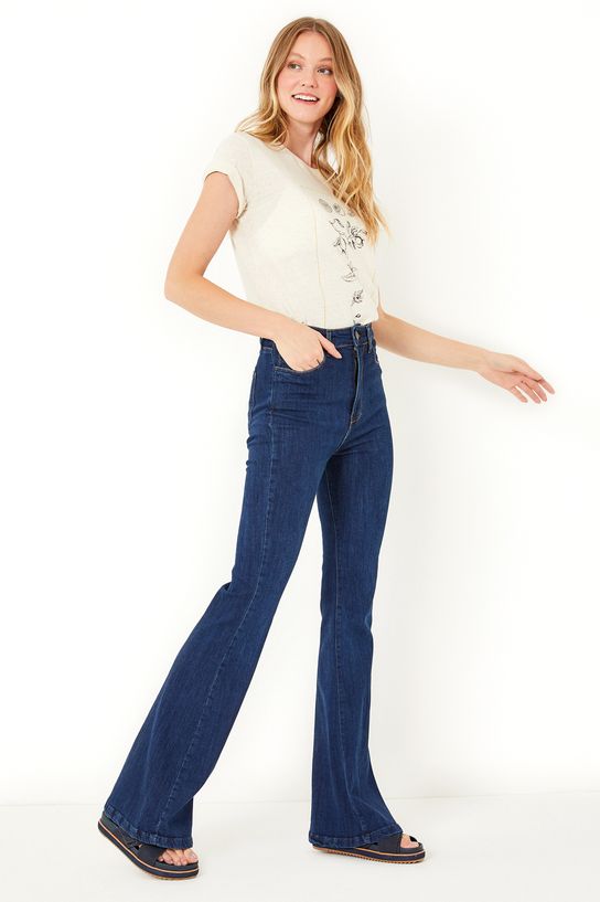 Calça jeans feminina básica na cor azul escura